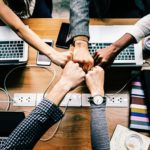 英語で相手を応援・激励する、褒める場合のフレーズ集